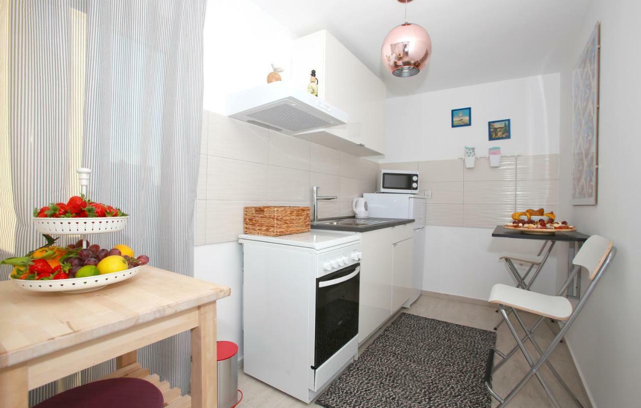 Apartments Melin Malinska Extérieur photo