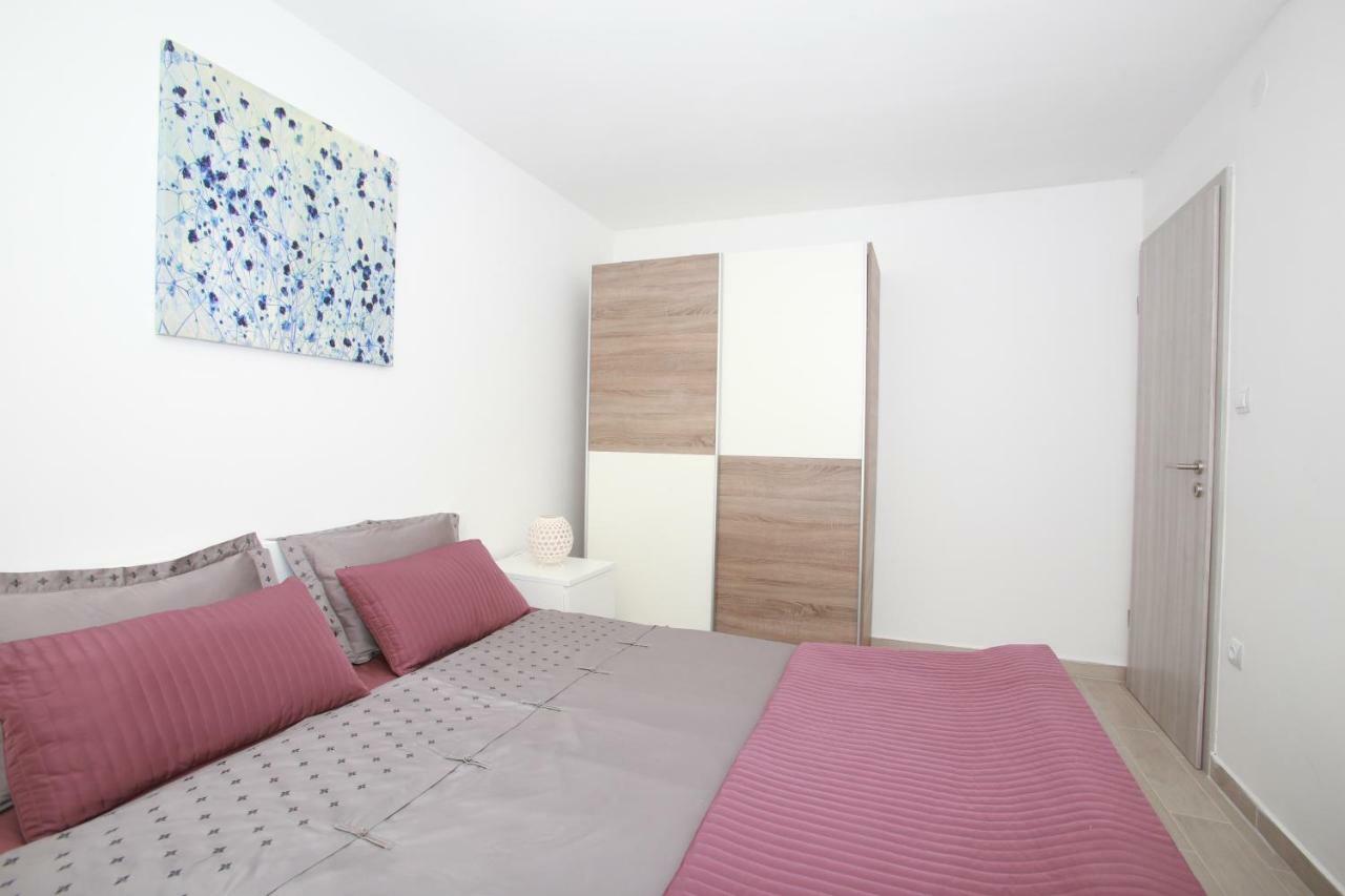 Apartments Melin Malinska Extérieur photo